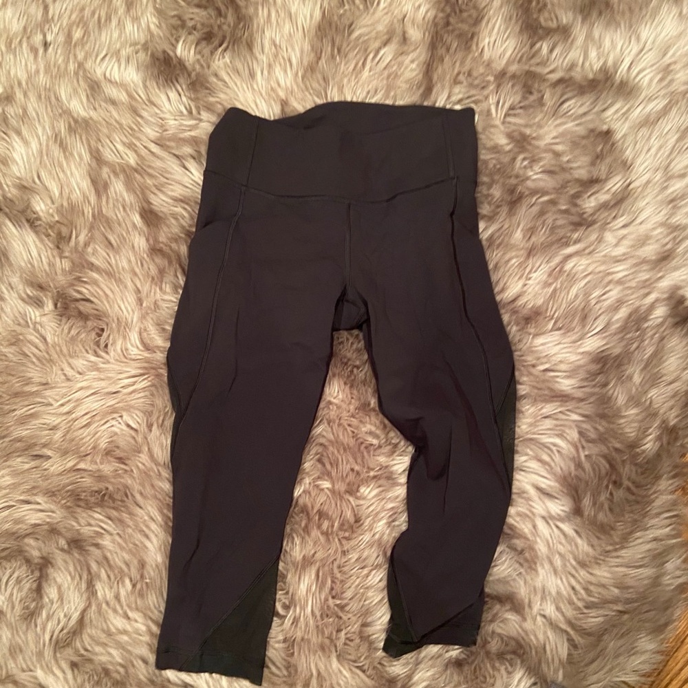 black lulu lemon leggings